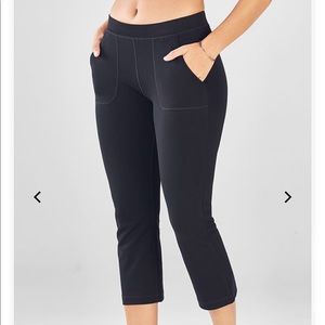 Fabletics Suri Micro Flare Capri